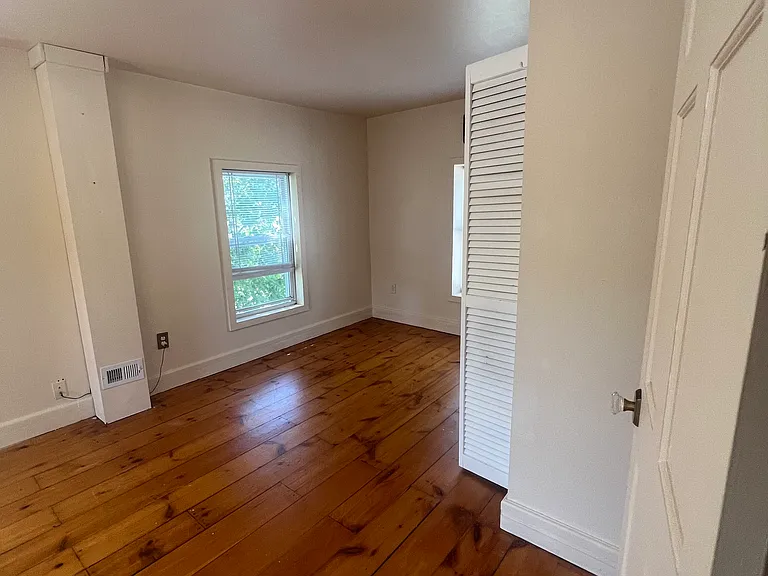 101 Monroe St — Photo 8
