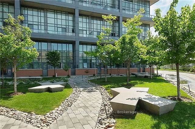 5 Hanna Ave #414 — Photo 32