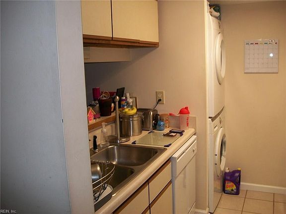 3rd image of 3513 Irvington Ct