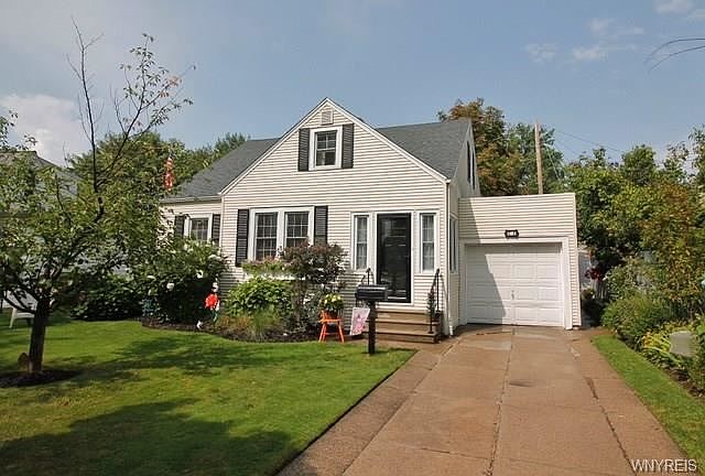 1st image of 64 Charnwood Dr