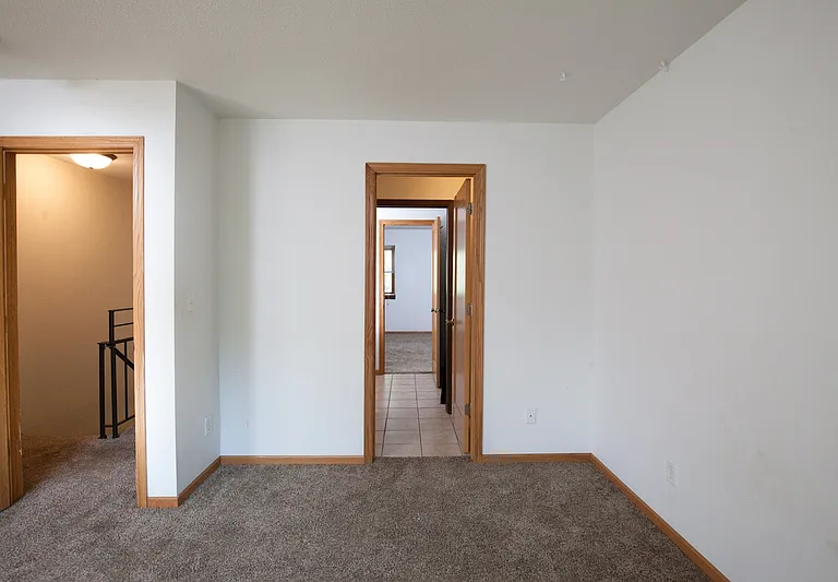 637 13th St S #14 — Photo 6