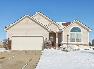 870 Harvest Lake Dr, Brownsburg, IN 46112