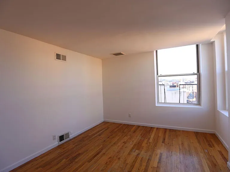 253 3rd St #2B — Photo 27