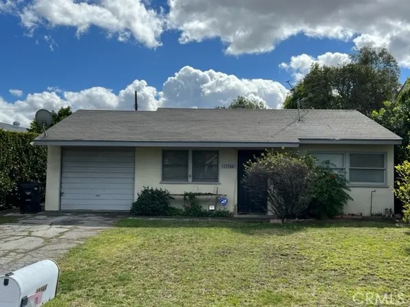 15544 Romar St, Mission Hills, CA 91345