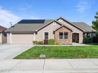 2300 Whitetail Dr, Richland, WA 99352