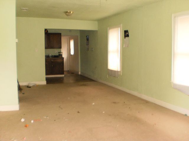 2nd image of 125 Colonial St