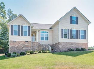 6206 Arbor Ridge Dr, Chester, VA 23831