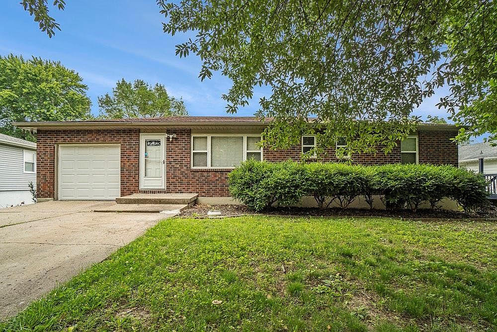 7103 N Olive St, Gladstone, MO 64118 | Zillow