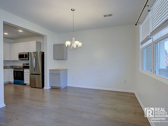 3rd image of 197 Woodward Rd