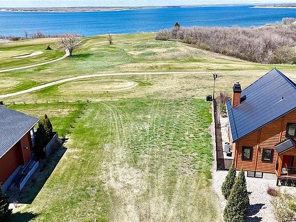 5th image of 110 Lakeridge CRESCENT