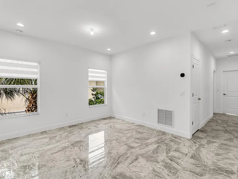 582 Parsons Way — Photo 25