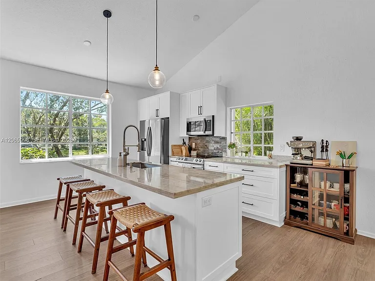 629 Spinnaker — Photo 12