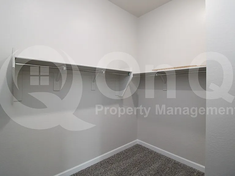 4911 E Village Dr — Photo 23