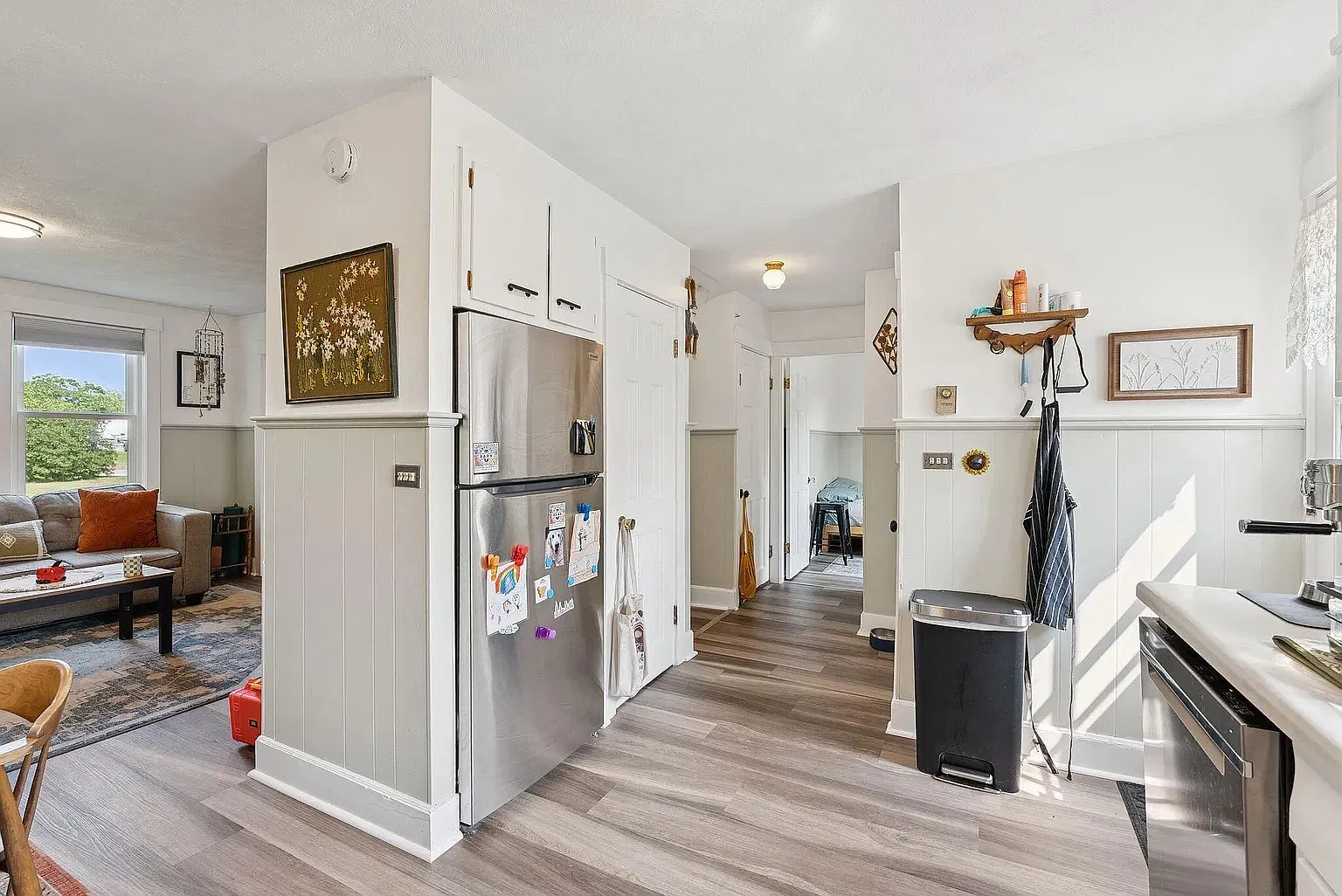 3 bed, 1.5 bath, 1375 sqft, $2,200 — Photo 4