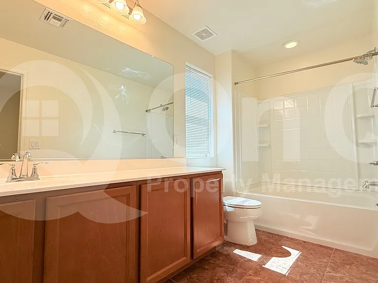3706 S 57th Ln — Photo 15