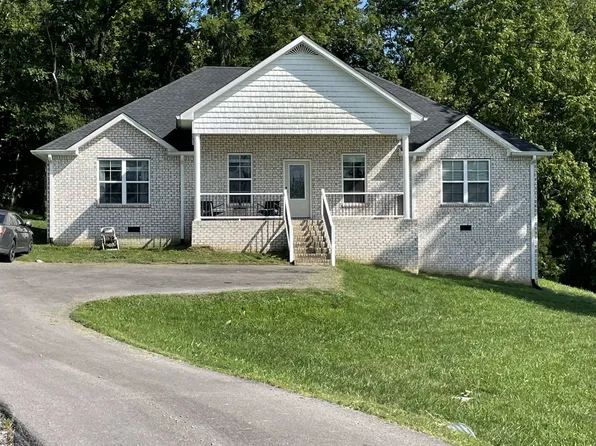 695 Bridle Path Ln, Hartsville, TN 37074