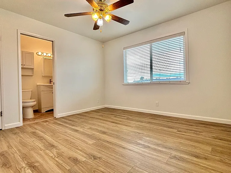 137 Argonaut St — Photo 17