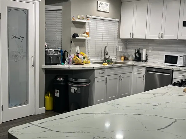 525 Bolt Ln, Hemet, CA 92544