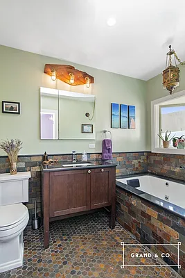 Sold by Grand & Co. | media 6