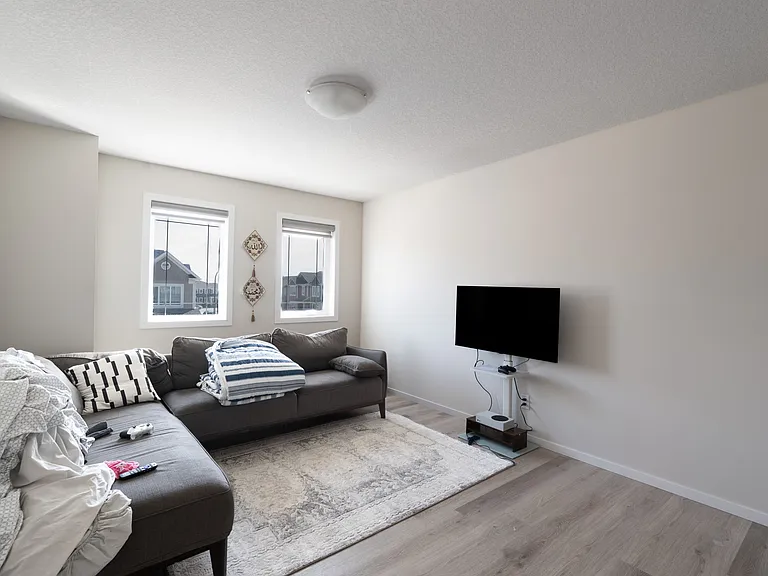111 Cityside Ct NE — Photo 3