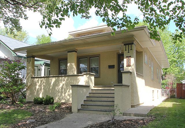 1st image of 826 N Taylor Ave