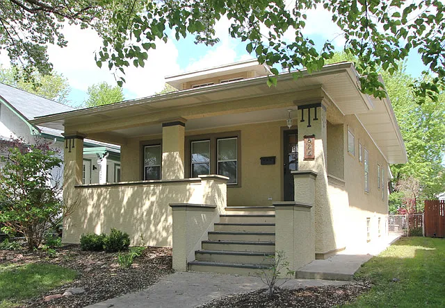 826 N Taylor Ave photo 1