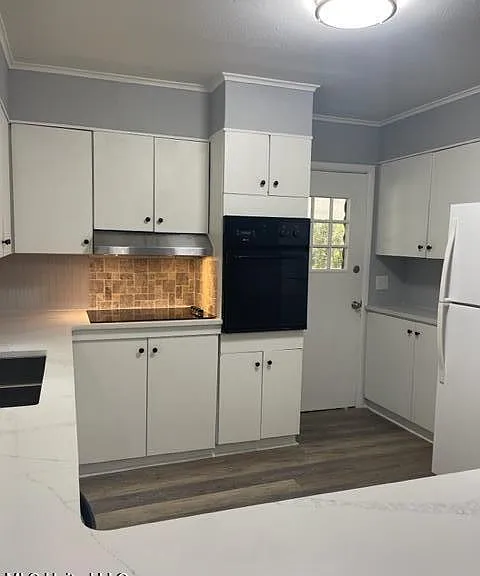702 Persimmon Dr — Photo 7