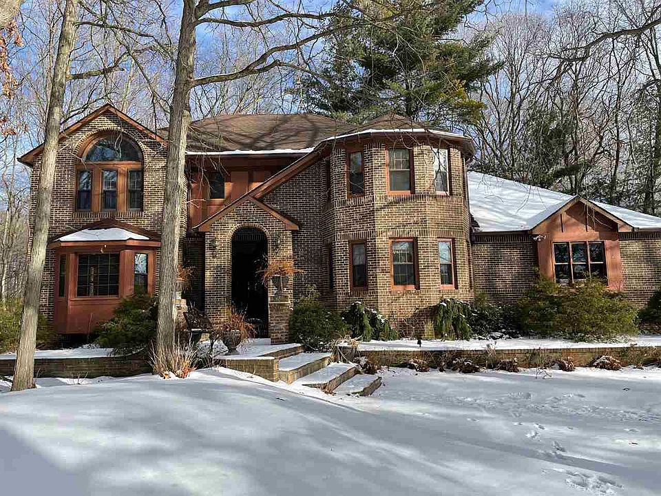 1st image of 9625 York Woods Dr
