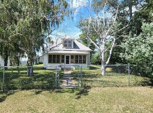 207 Comford St, Ray, ND 58849