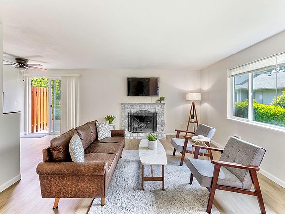 5th image of 805 Soroya Dr SW APT A