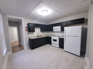 709 N 9th St APT 1, Reading, PA 19604