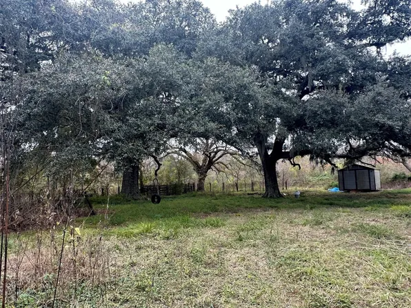 2941 County Road 352, Brazoria, TX 77422
