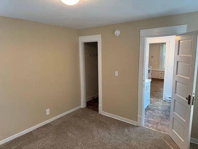 1351 McCoy Ave NE — Photo 9