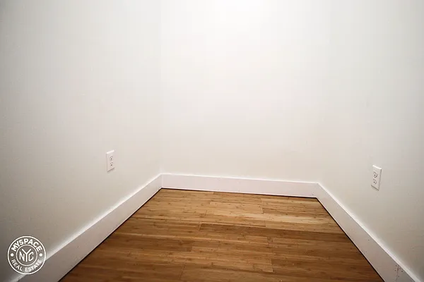 Rented by MySpaceNYC | media 7