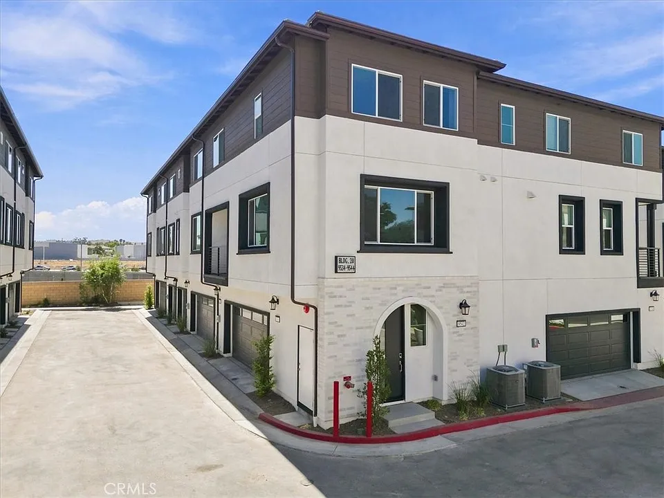9538 Hannah Way
