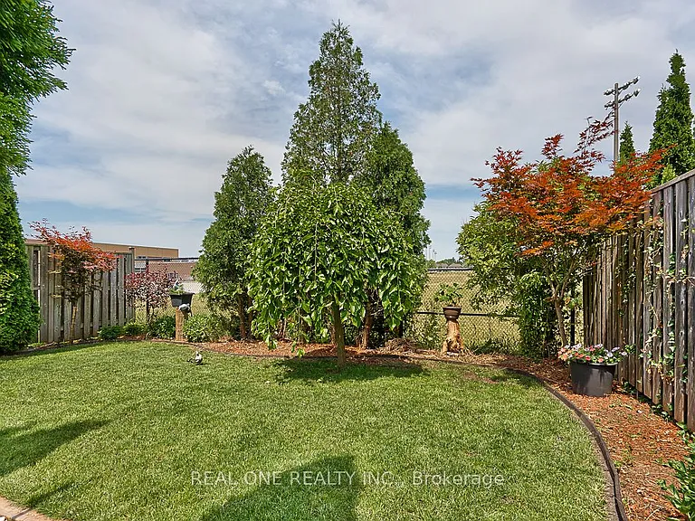 5881 Blue Spruce Ave — Photo 28