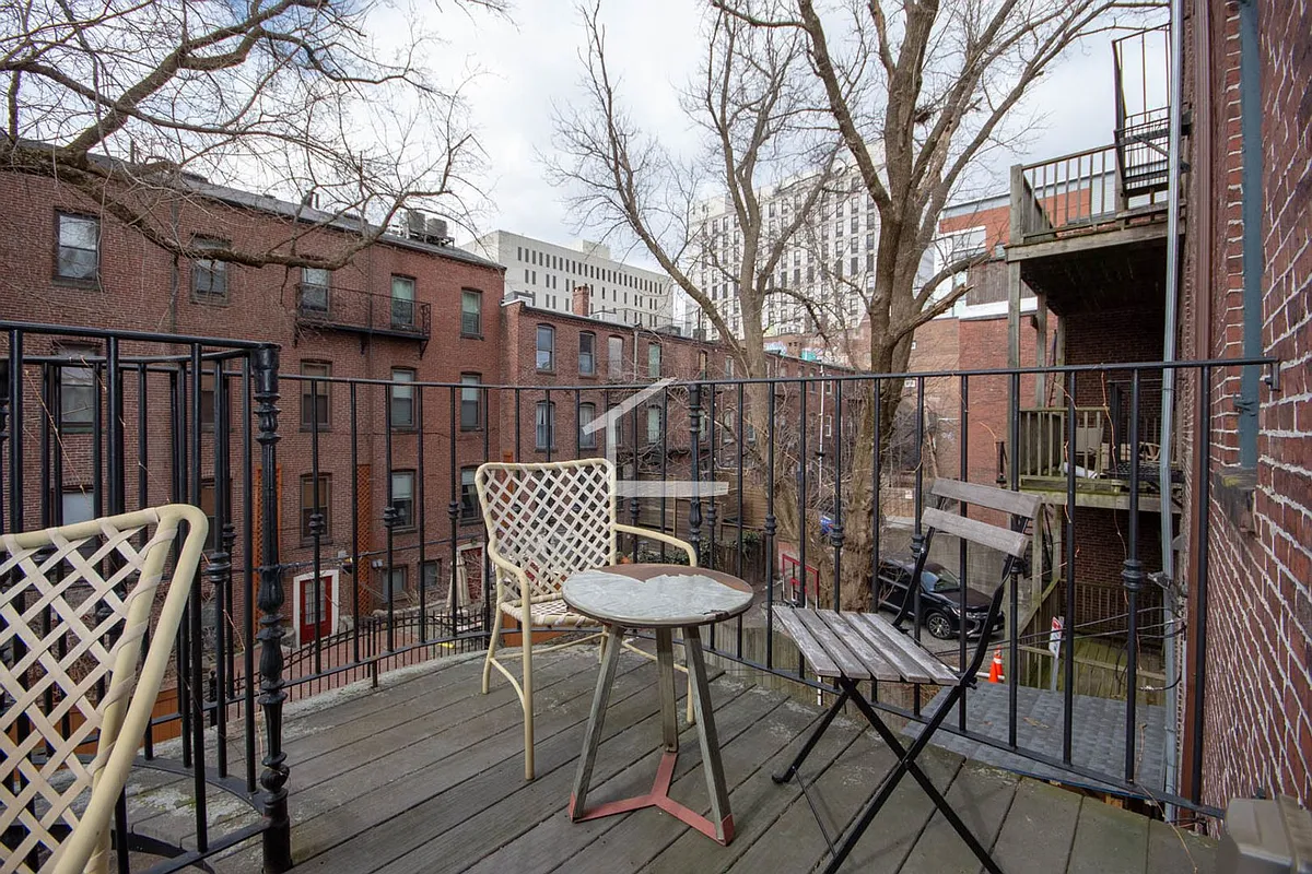 Building Photo - 8 Worthington St #2B
