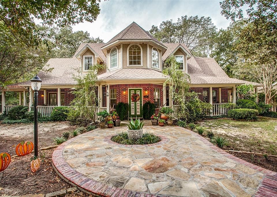 1st image of 2724 Hideaway Ln