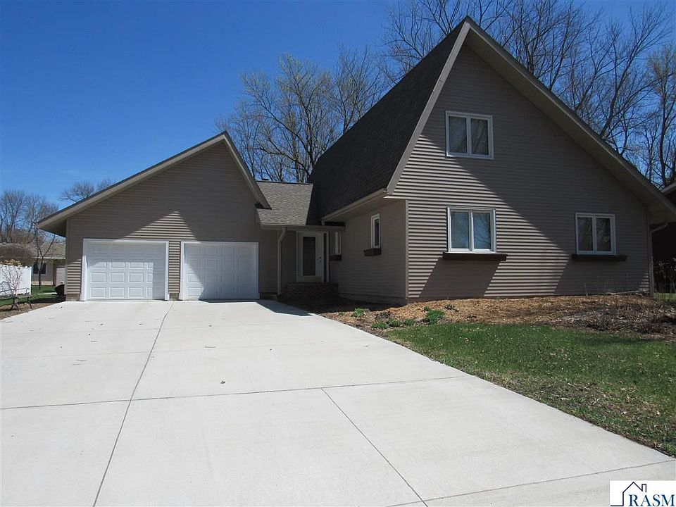 1st image of 211 Tanglewood Ln