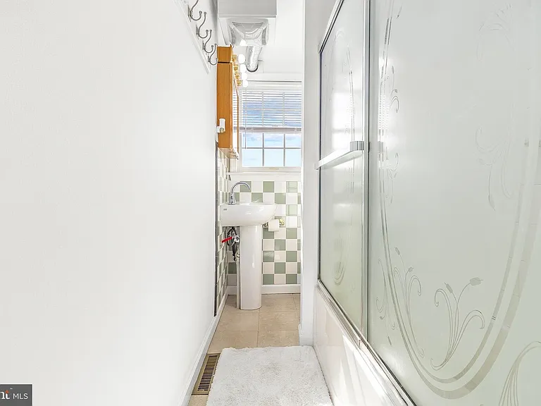 117 S Pavilion Ave — Photo 14