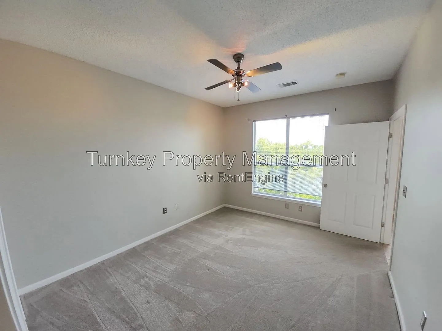 2 bed, 1.0 bath, 902 sqft, $1,495 — Photo 4