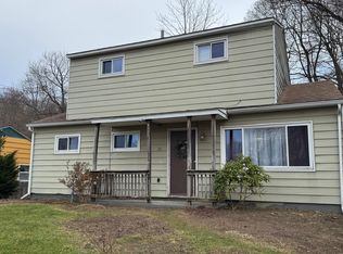 26 Bradford St, North Adams, MA 01247