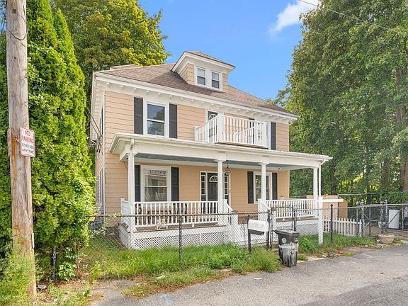 2nd image of 3 Huntington Pl