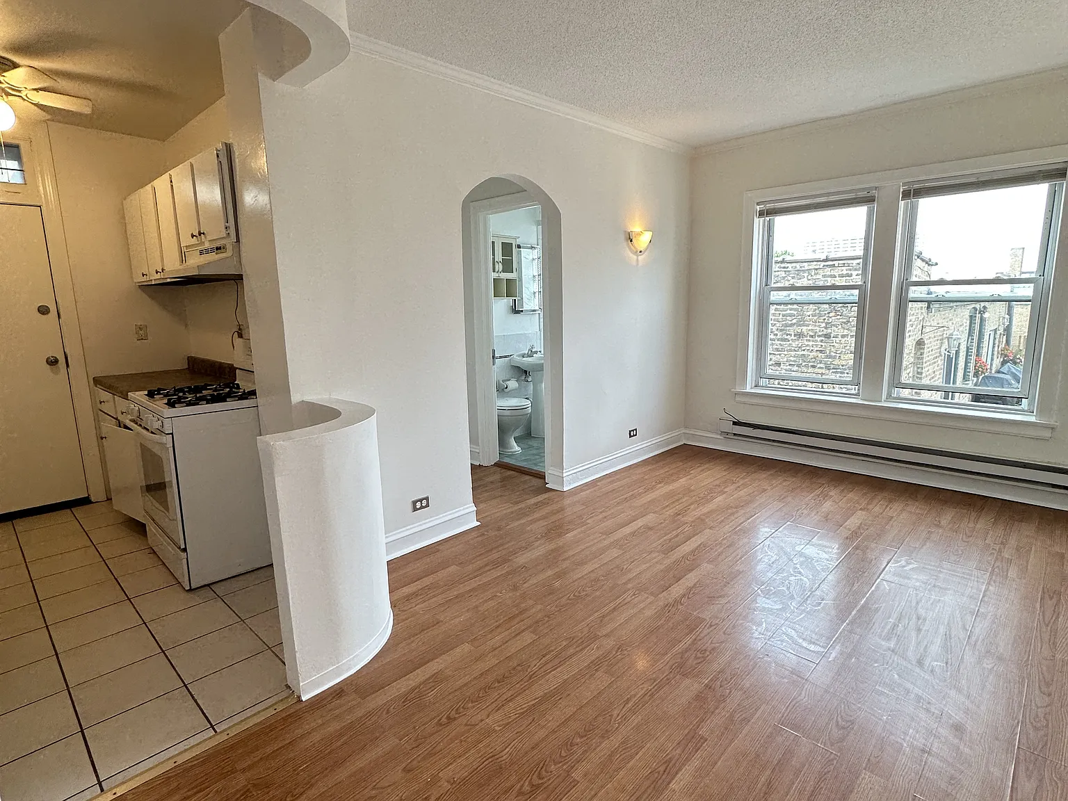1 bed, 700 sqft, $1,600 — Photo 1