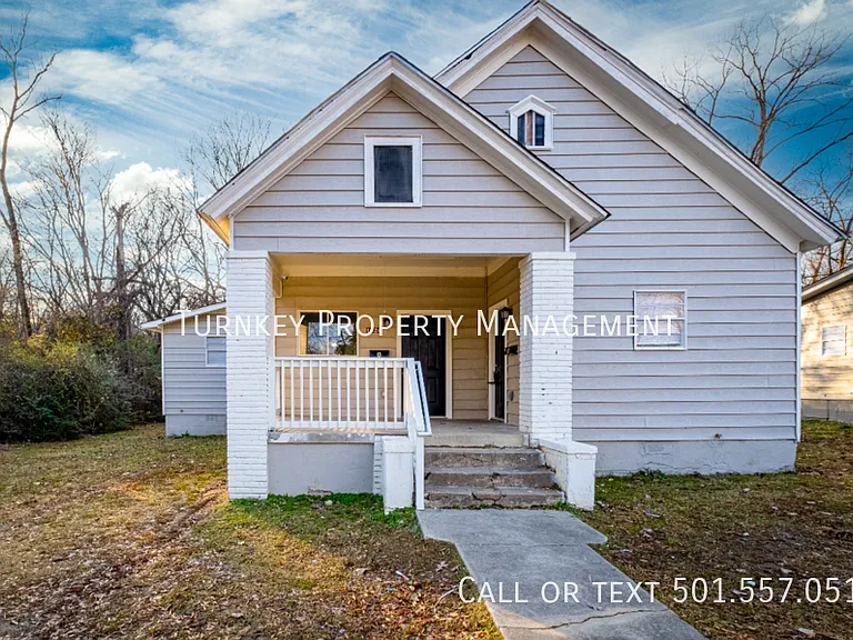 1626 Brown St #B — Photo 1