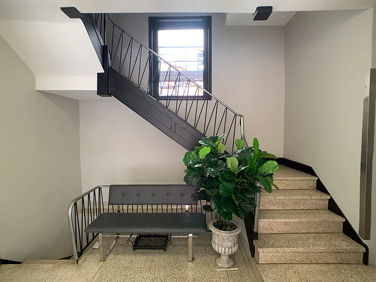 234 Charlotte St #422 — Photo 5