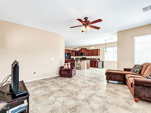 5th image of 4135 E ALAMO Street