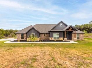 136 Cottongame Dr, Weatherford, TX 76088