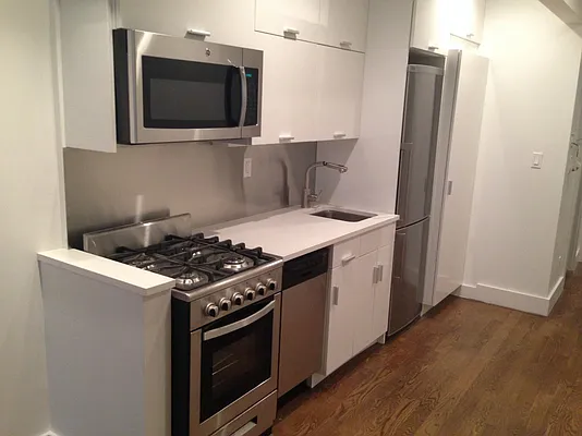 Rented by Bohemia Realty Group | media 28