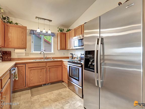 4th image of 1001 Bentree Cir